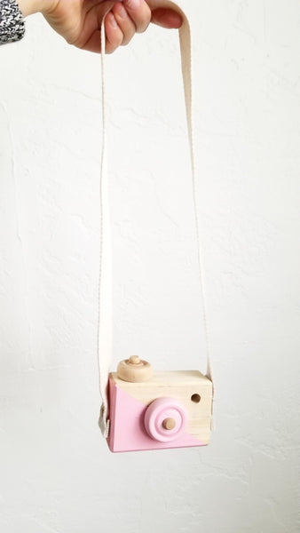 Wooden  Camera Toy: Pink